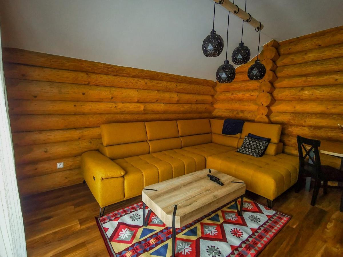 Koliba Pod Skalami