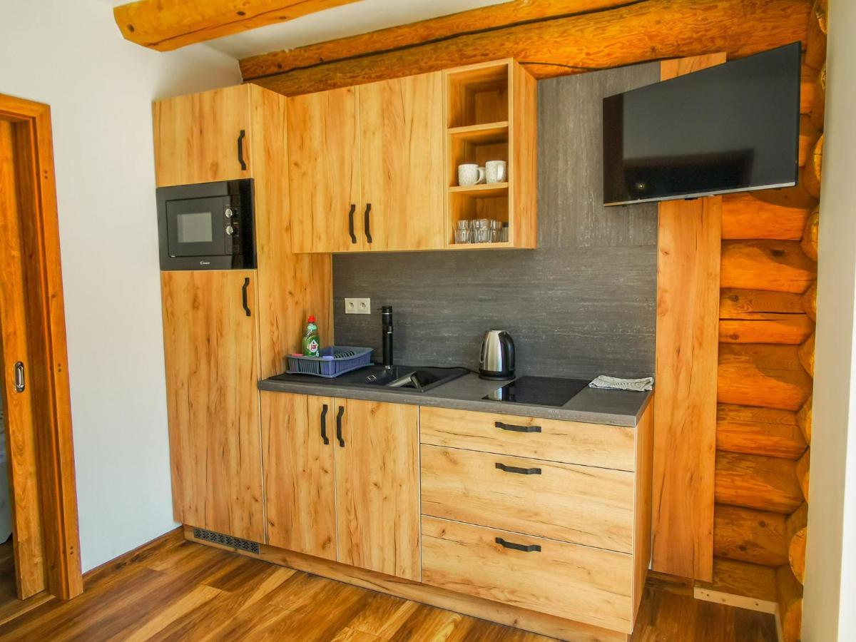 Koliba Pod Skalami